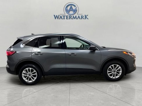 Used 2022 Ford Escape SE w/ Cold Weather Package image 6