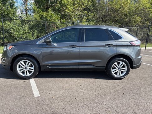Used 2017 Ford Edge SEL image 2