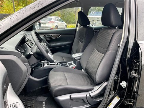 Used 2019 Nissan Rogue S image 20