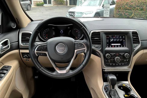 Used 2021 Jeep Grand Cherokee Laredo image 5