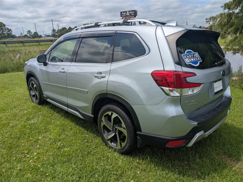 Used 2022 Subaru Forester Touring image 3