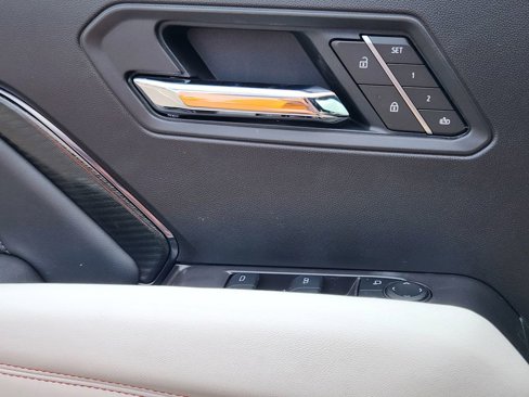 New 2025 GMC Canyon AT4 w/ AT4X Package image 7