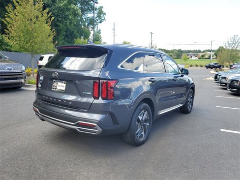 Certified 2021 Kia Sorento S image 3
