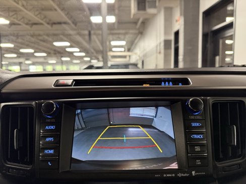 Used 2017 Toyota RAV4 Limited image 13