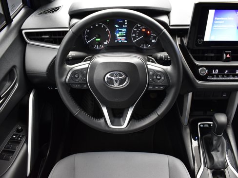 Used 2024 Toyota Corolla Cross SE image 25