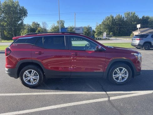 Used 2023 GMC Terrain SLE w/ Driver Convenience Package image 6