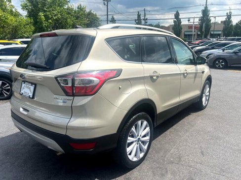 Used 2017 Ford Escape Titanium image 6