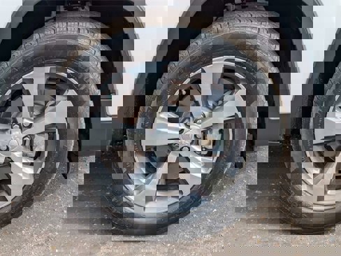 Used 2020 Jeep Cherokee Limited image 11