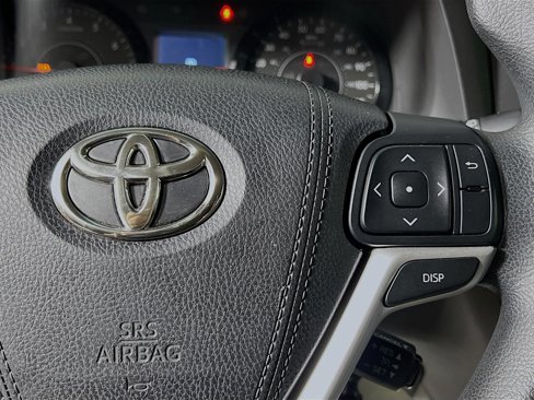 Used 2015 Toyota Sienna LE image 20