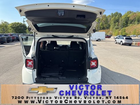 Used 2023 Jeep Renegade Latitude image 28