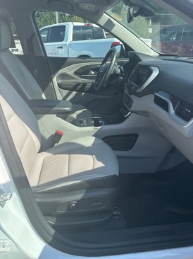 Used 2022 GMC Terrain SLT image 17