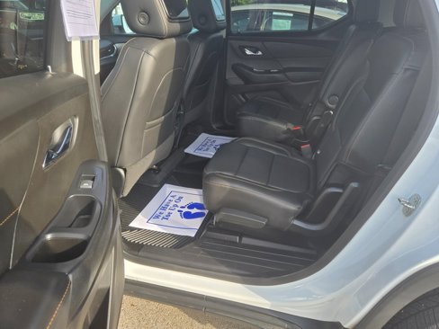 Used 2021 Chevrolet Traverse LT image 8