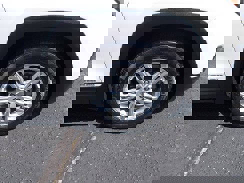 Used 2020 GMC Terrain SLE image 11