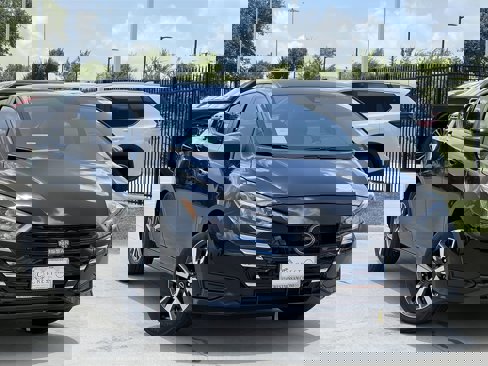 New 2025 Nissan Versa SV w/ Trunk Package image 2