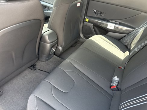 New 2025 Hyundai Elantra Sport image 12