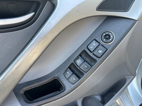 Used 2016 Hyundai Elantra SE image 11