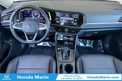 Used 2024 Volkswagen Jetta SE image 16