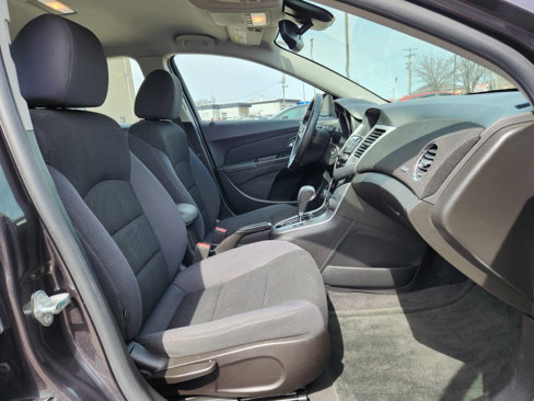 Used 2014 Chevrolet Cruze LT image 15