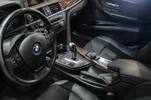 Used 2015 BMW 320i xDrive Sedan image 18