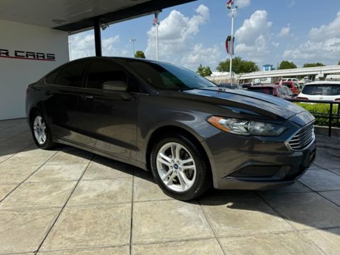 Used 2018 Ford Fusion SE image 5