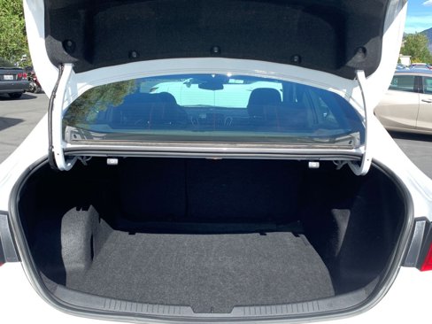 Used 2024 Chevrolet Malibu LT image 31