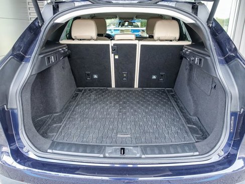 Used 2018 Jaguar F-PACE Premium image 30