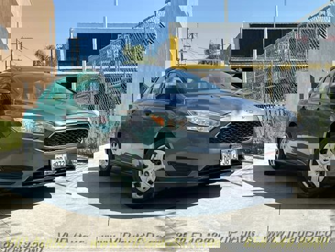 Used 2017 Ford Focus S image 1