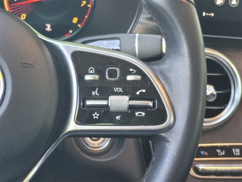 Used 2020 Mercedes-Benz GLC 300 4MATIC image 15