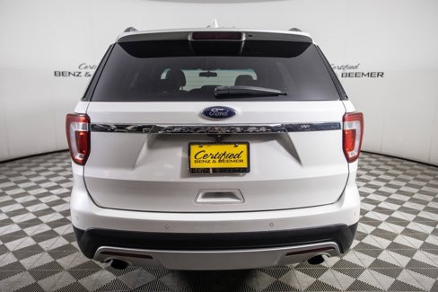 Used 2016 Ford Explorer XLT image 8