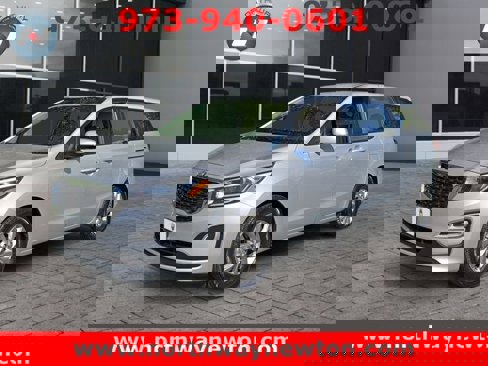 Used 2019 Kia Sedona L image 1