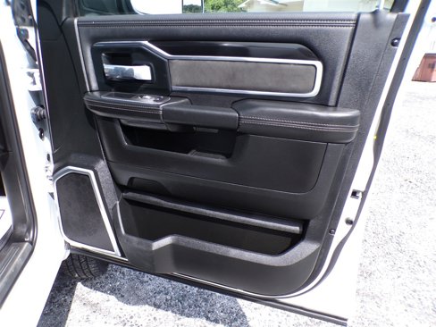 Used 2020 RAM 3500 Laramie image 28