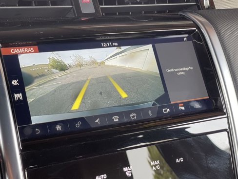 Used 2020 Land Rover Discovery Sport SE R-Dynamic image 15