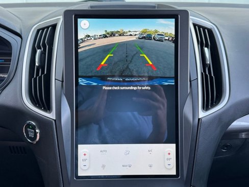 Used 2022 Ford Edge SE image 19