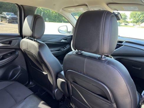 Used 2023 Buick Encore GX Preferred w/ Cold Weather Comfort Package image 17