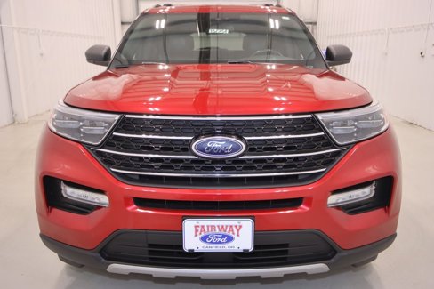 Certified 2020 Ford Explorer XLT w/ Equipment Group 202A image 5