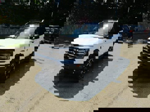 New 2025 Ford Bronco Sport Outer Banks w/ Outer Banks Tech Package+ image 8