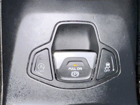 Used 2023 Jeep Renegade Latitude image 43