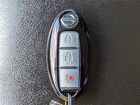 Used 2019 Nissan Pathfinder S image 29