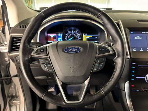 Used 2019 Ford Edge Titanium image 19