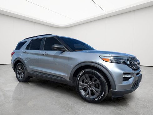 Used 2021 Ford Explorer XLT w/ Equipment Group 202A image 1