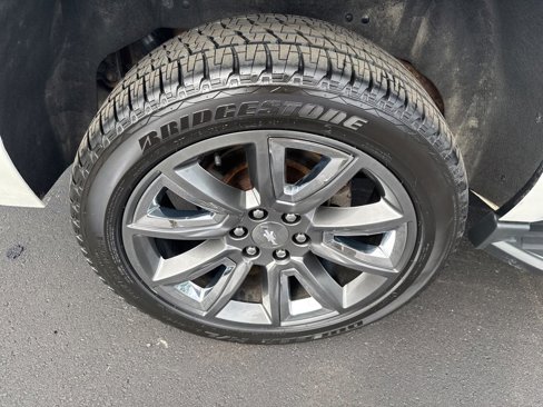 Used 2018 Chevrolet Tahoe LT image 15