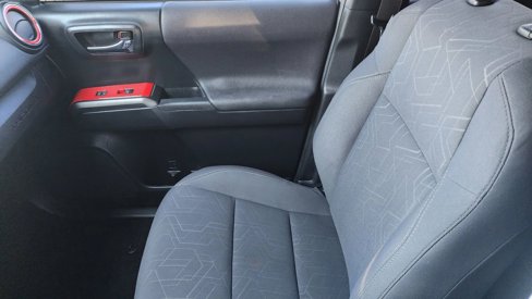 Used 2019 Toyota Tacoma TRD Sport image 27