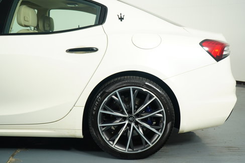 Used 2022 Maserati Ghibli Modena image 20
