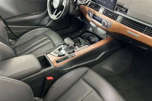 Used 2022 Audi A5 2.0T Premium image 14