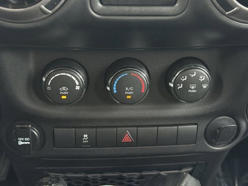 Used 2013 Jeep Wrangler Unlimited Sport image 7