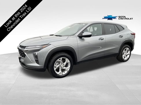 Used 2024 Chevrolet Trax LS w/ LS Convenience Package image 1