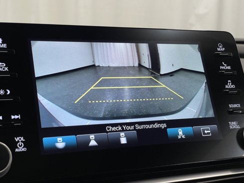Used 2019 Honda Accord Touring image 14