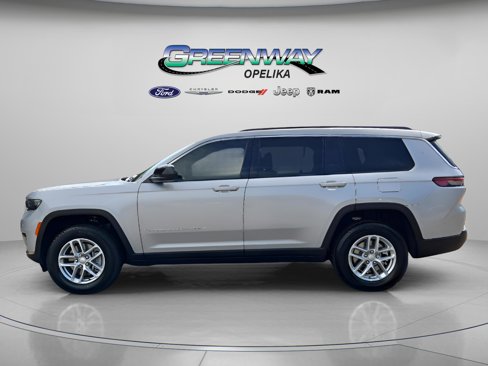 New 2025 Jeep Grand Cherokee L Laredo image 4