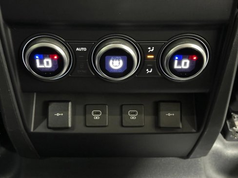 Certified 2022 Land Rover Defender 110 SE image 11