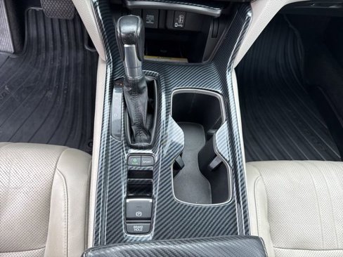 Used 2018 Honda Accord Touring image 34